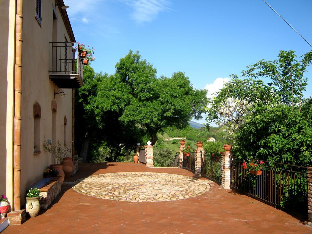 Casale Margherita Turismo Rurale Поллина Экстерьер фото